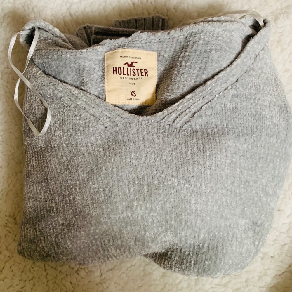 V neck sweater